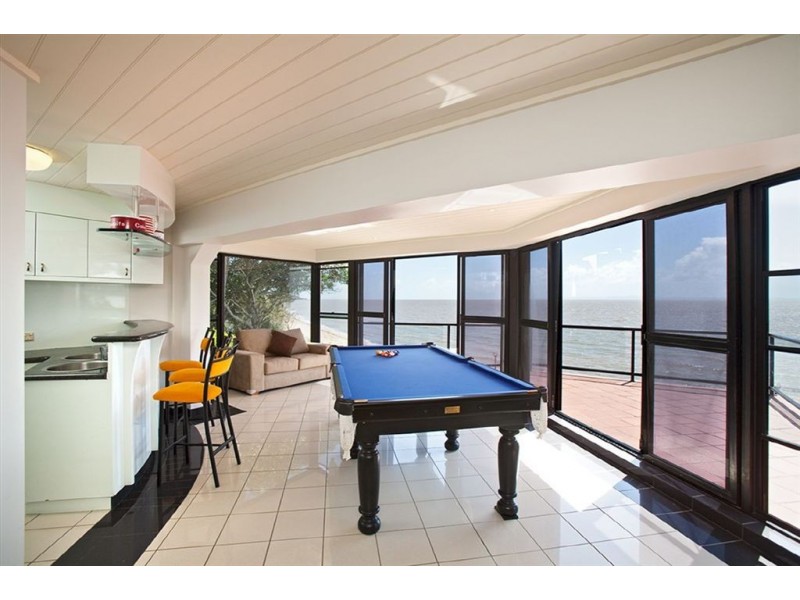 42 Whytecliffe Parade, Woody Point QLD 4019