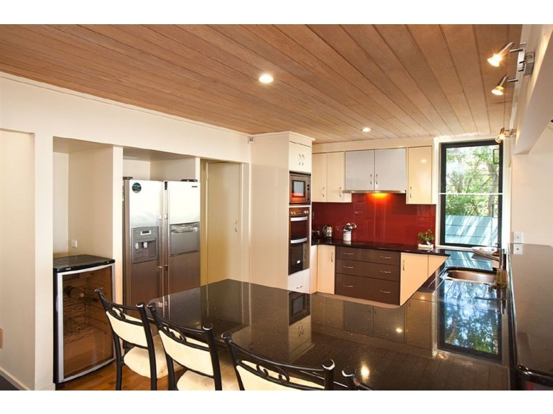 42 Whytecliffe Parade, Woody Point QLD 4019