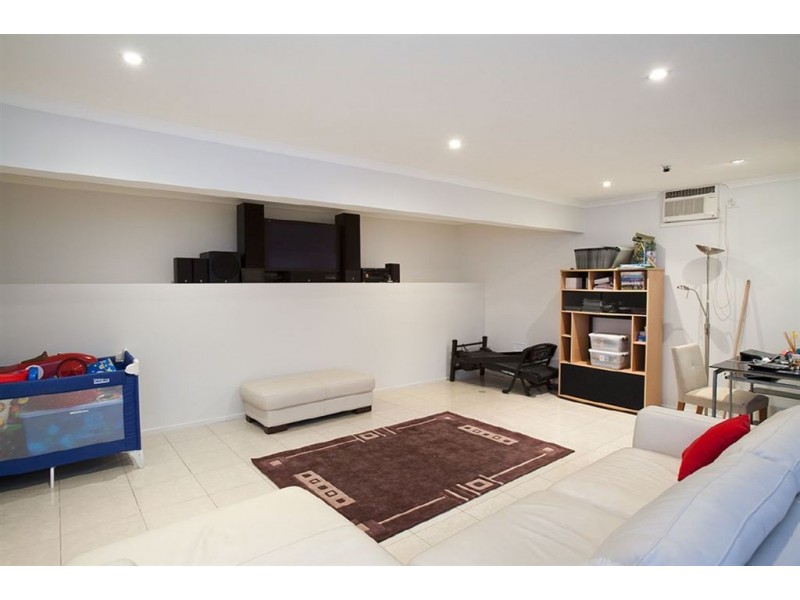 42 Whytecliffe Parade, Woody Point QLD 4019