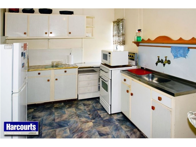 17 Kate Street, Woody Point QLD 4019