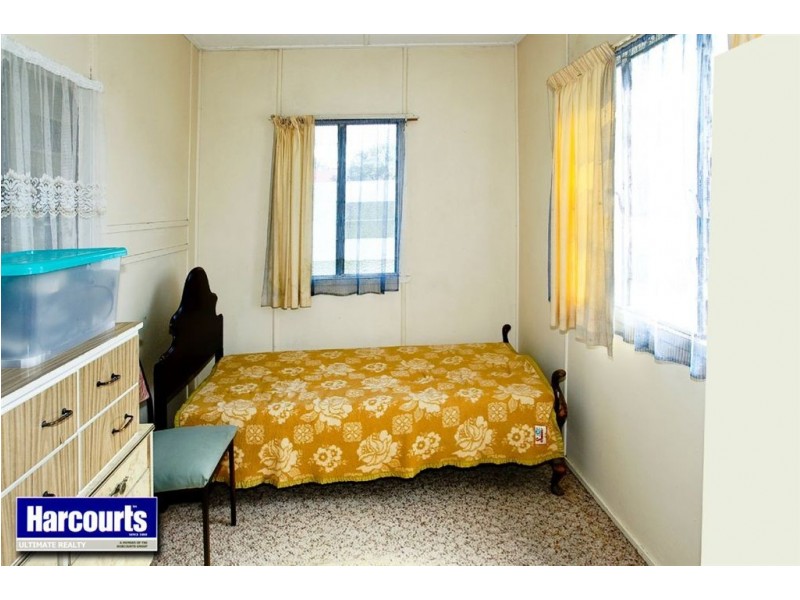 17 Kate Street, Woody Point QLD 4019
