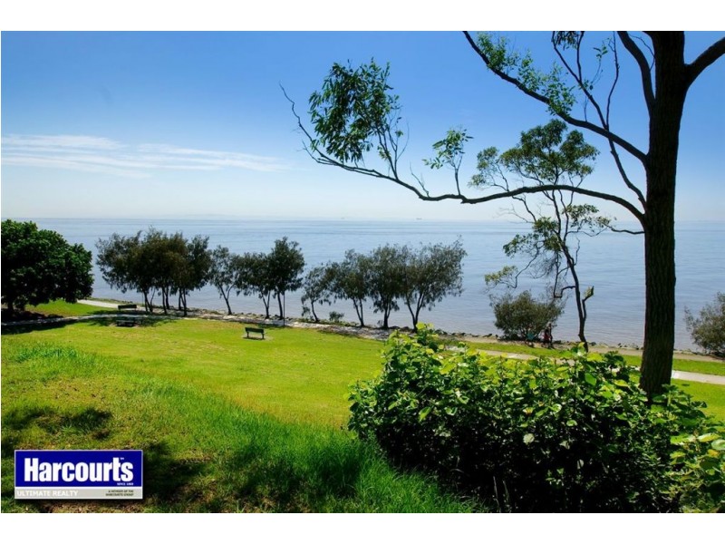 17 Kate Street, Woody Point QLD 4019