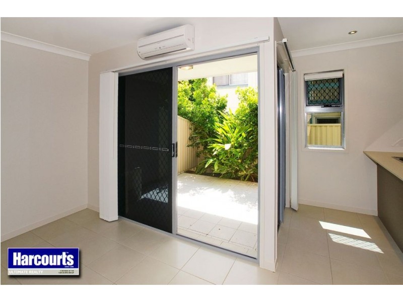 6/8 Griffith Road, Scarborough QLD 4020