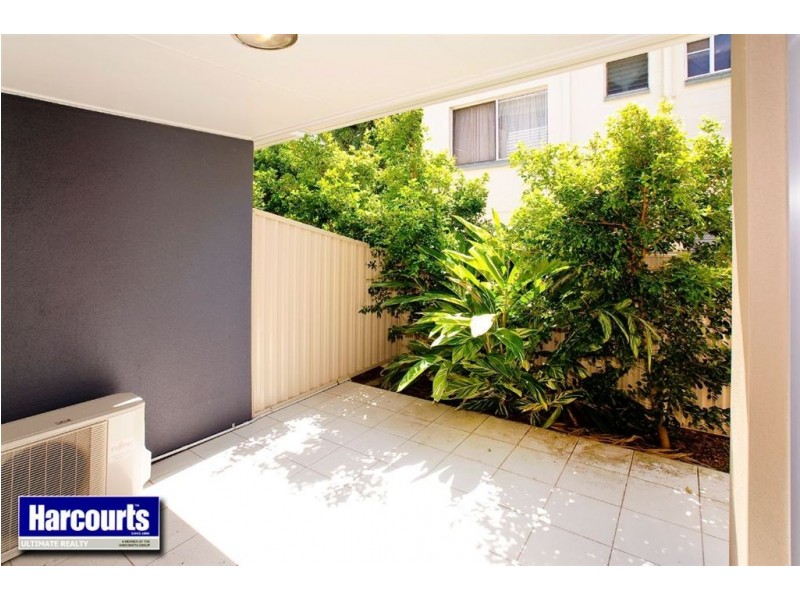 6/8 Griffith Road, Scarborough QLD 4020