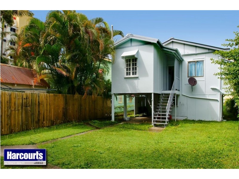 8 Louis Street, Redcliffe QLD 4020