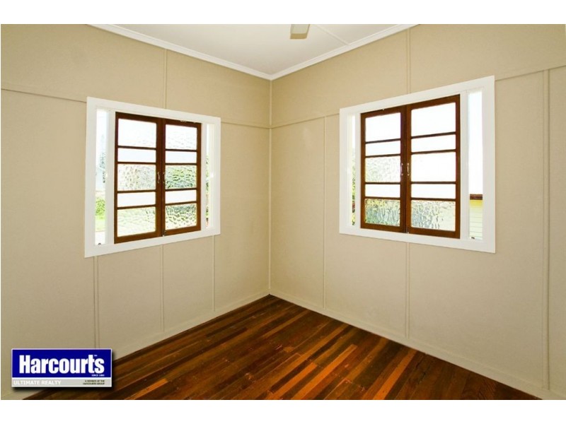 11 Range Avenue, Brighton QLD 4017