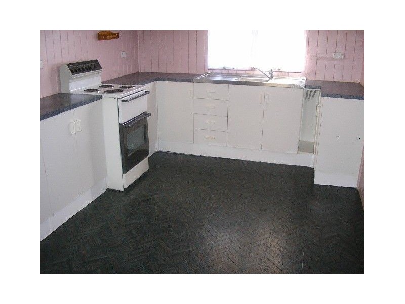 37 Robertson Avenue, Margate QLD 4019