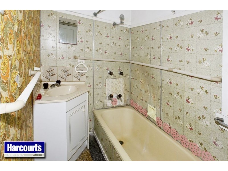 2 Manley Street, Redcliffe QLD 4020