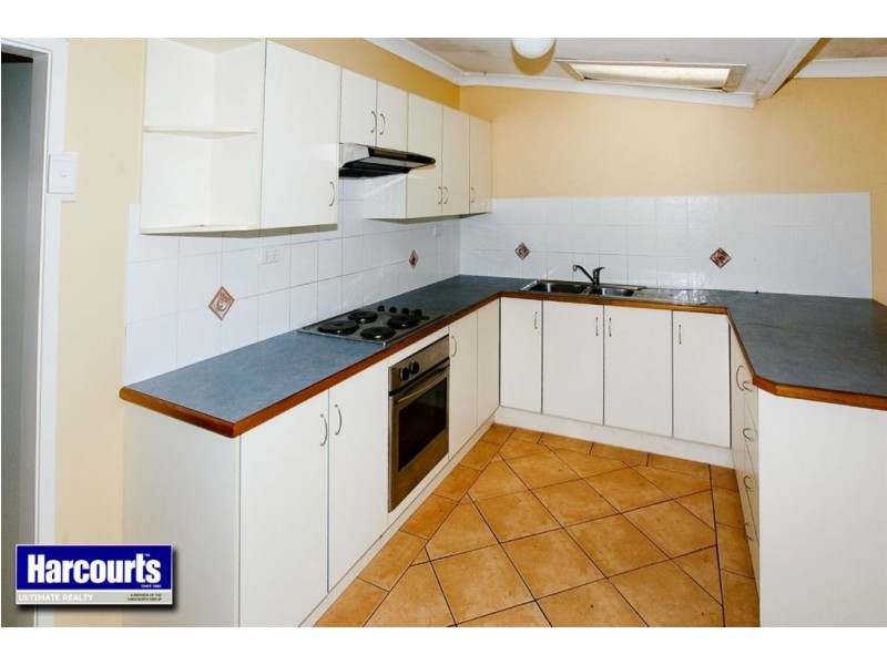 33 James Street, Scarborough QLD 4020