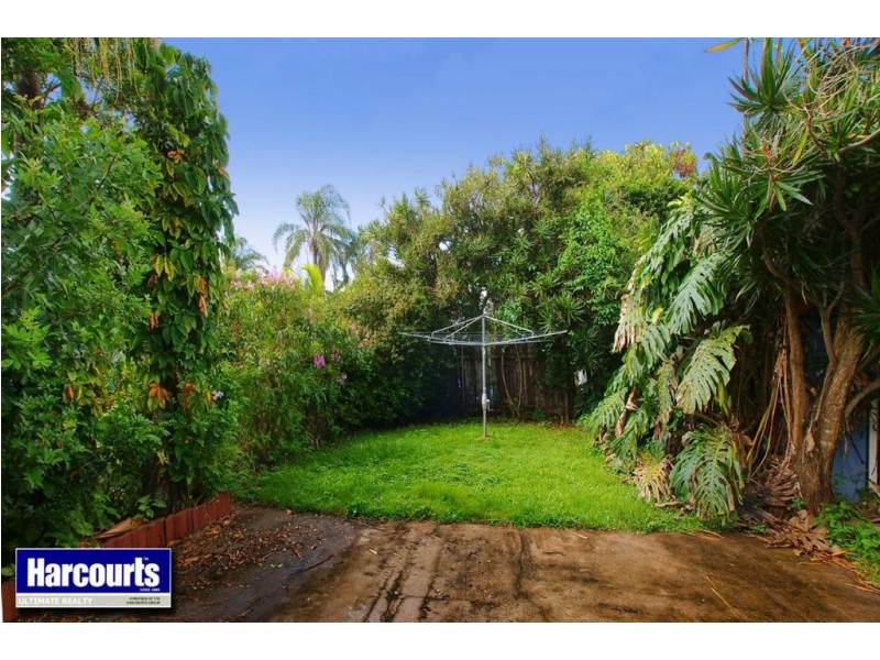 33 James Street, Scarborough QLD 4020