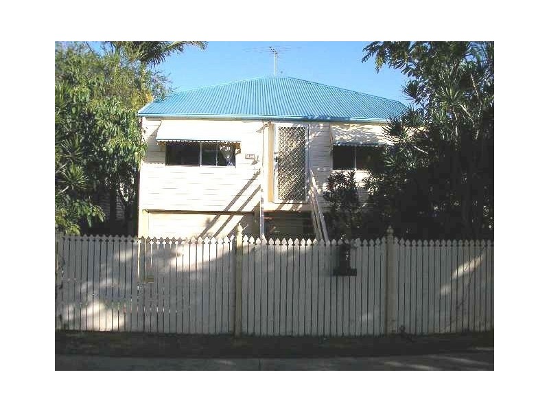 17 Eversleigh Road, Scarborough QLD 4020