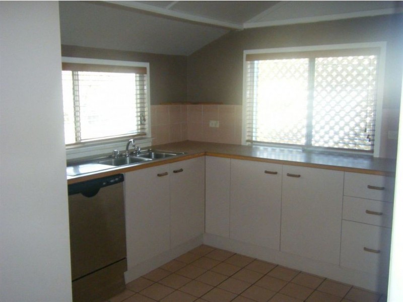 17 Eversleigh Road, Scarborough QLD 4020