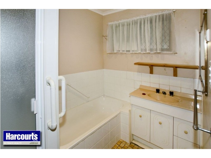 19 Longland Street, Redcliffe QLD 4020