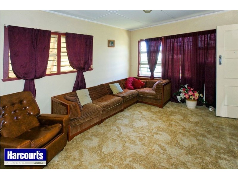 4 Joyce Street, Redcliffe QLD 4020