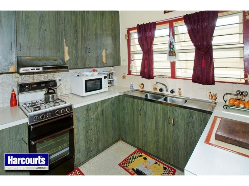 4 Joyce Street, Redcliffe QLD 4020