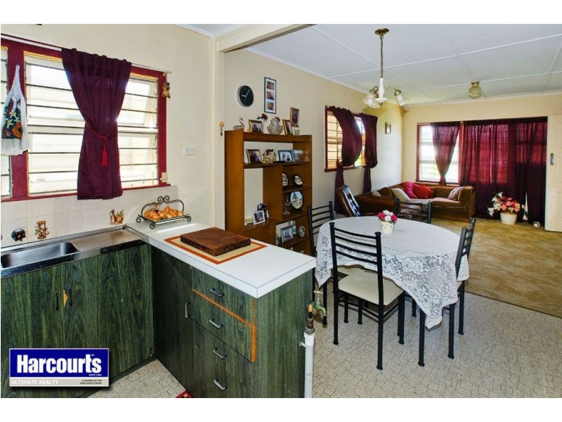 4 Joyce Street, Redcliffe QLD 4020