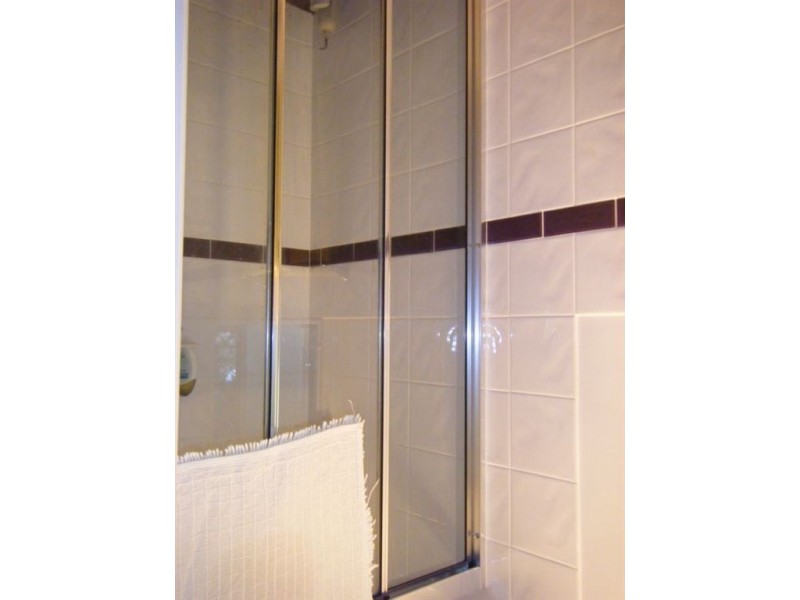 2/14 Dover Road, Redcliffe QLD 4020