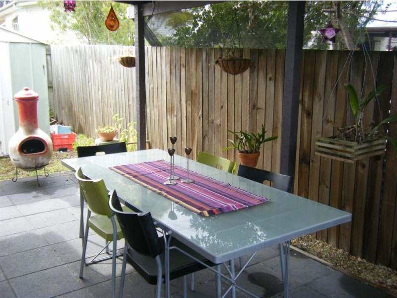 2/14 Dover Road, Redcliffe QLD 4020