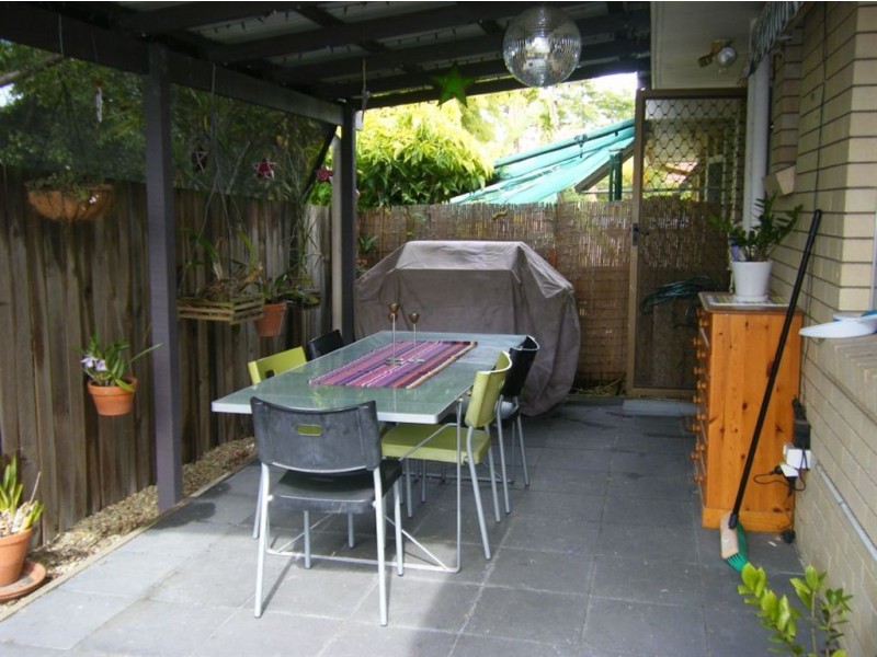 2/14 Dover Road, Redcliffe QLD 4020