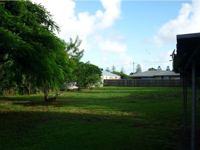 31 Clifford Street, Woody Point QLD 4019