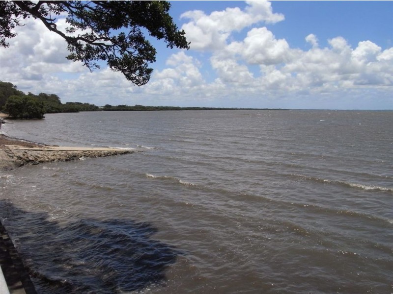 25 Esplanade, Deception Bay QLD 4508