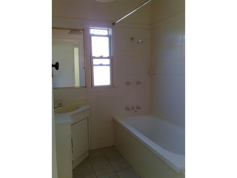 351 Oxley Avenue, Margate QLD 4019