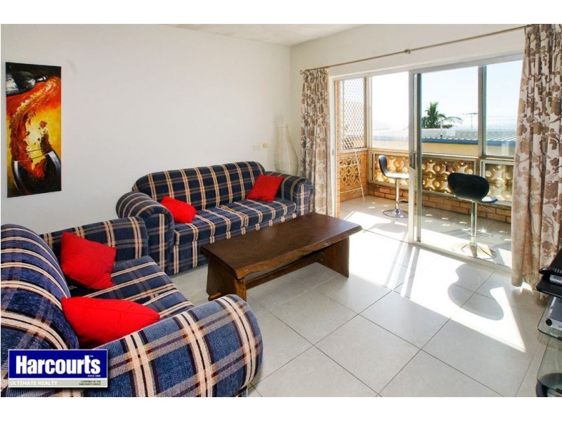 3/130 Prince Edward Parade, Scarborough QLD 4020