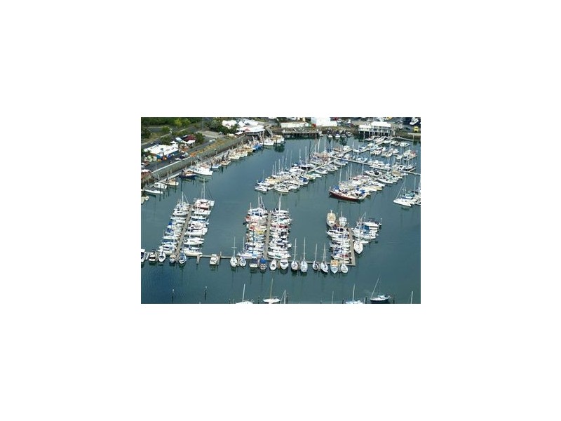 9A Herbert Street, Scarborough QLD 4020