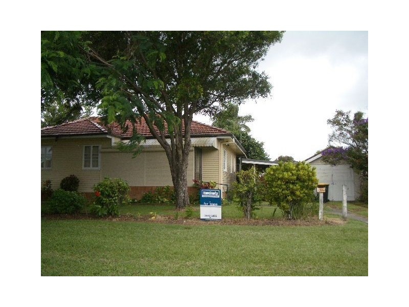 20 Victoria Avenue, Woody Point QLD 4019