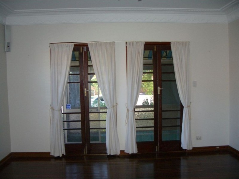 20 Victoria Avenue, Woody Point QLD 4019