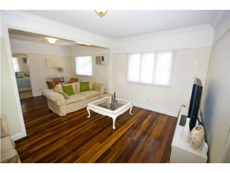 70 Burralong Street, Deagon QLD 4017