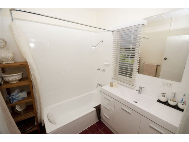 70 Burralong Street, Deagon QLD 4017