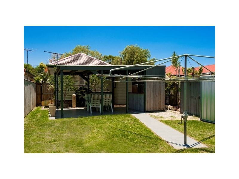 70 Burralong Street, Deagon QLD 4017