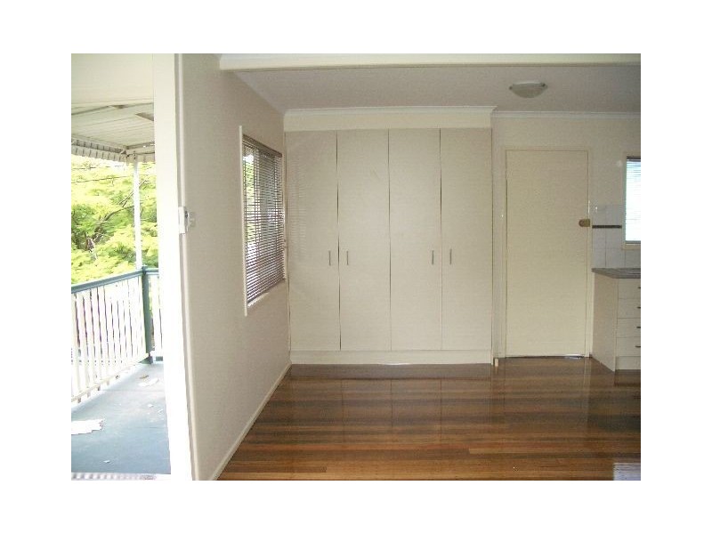 71 Longland Street, Redcliffe QLD 4020