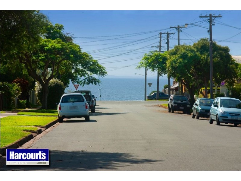 25 Queen Street, Scarborough QLD 4020