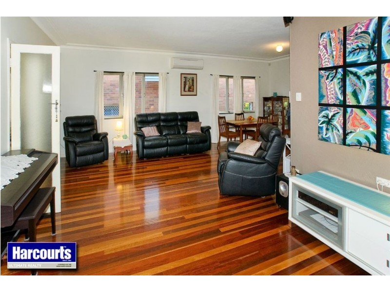 25 Queen Street, Scarborough QLD 4020