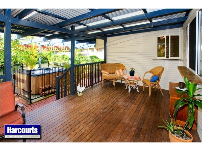 25 Queen Street, Scarborough QLD 4020