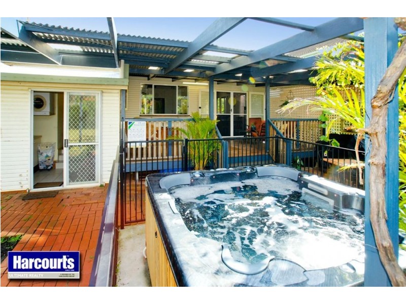 25 Queen Street, Scarborough QLD 4020
