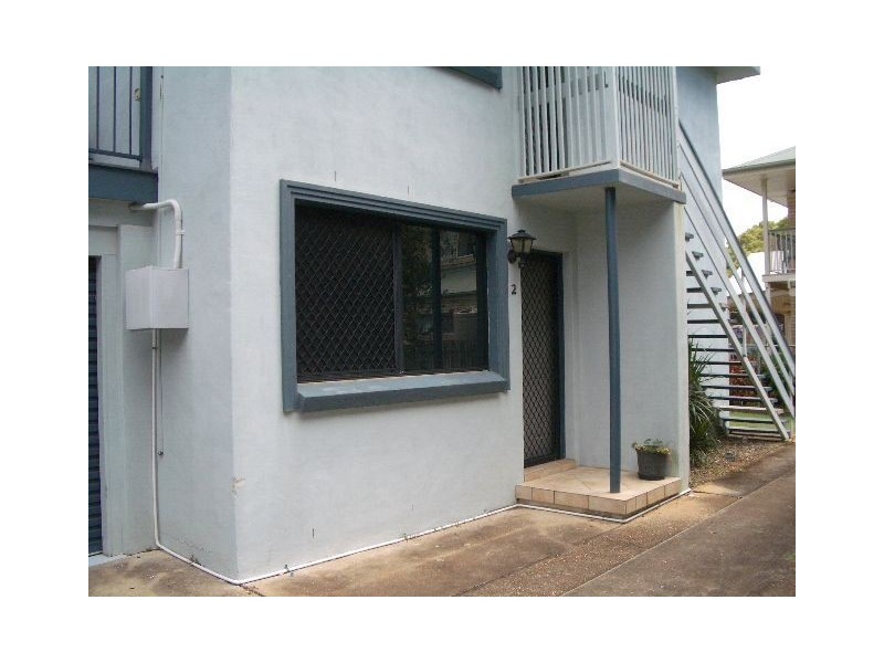 2/19 Prince Edward Parade, Redcliffe QLD 4020