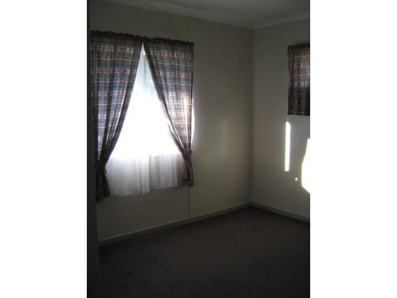 10 Edwin Street, Redcliffe QLD 4020