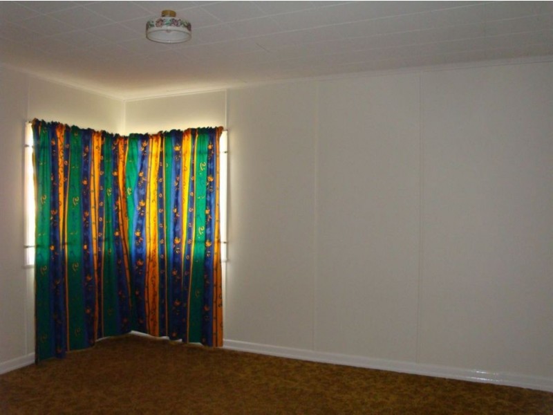 39 Victoria Ave, Woody Point QLD 4019