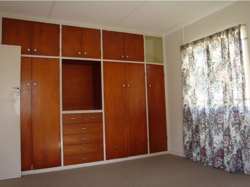 39 Victoria Ave, Woody Point QLD 4019