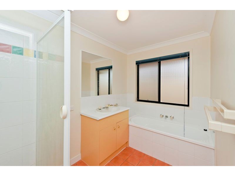 3 Robert Close, Redcliffe QLD 4020