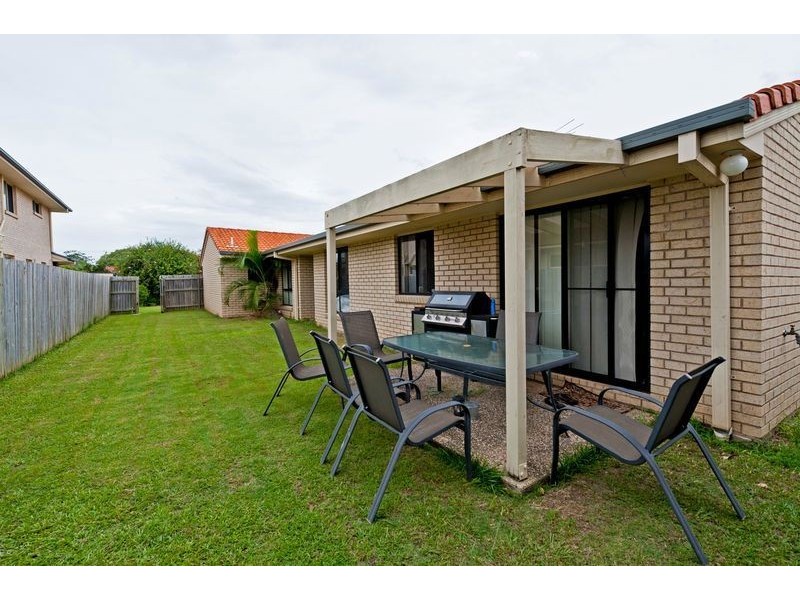 3 Robert Close, Redcliffe QLD 4020