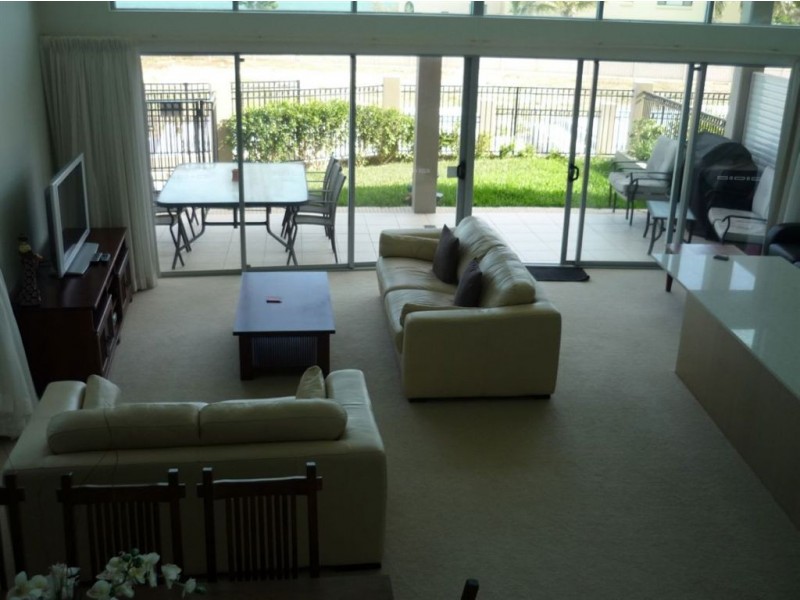 4/146 Prince Edward Pde, Scarborough QLD 4020