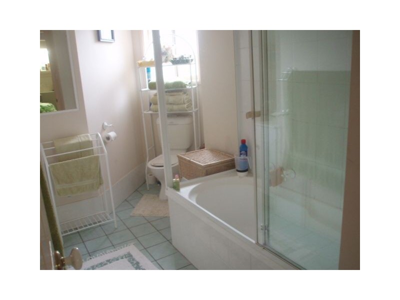 3/12 Gayundah Esplanade, Woody Point QLD 4019