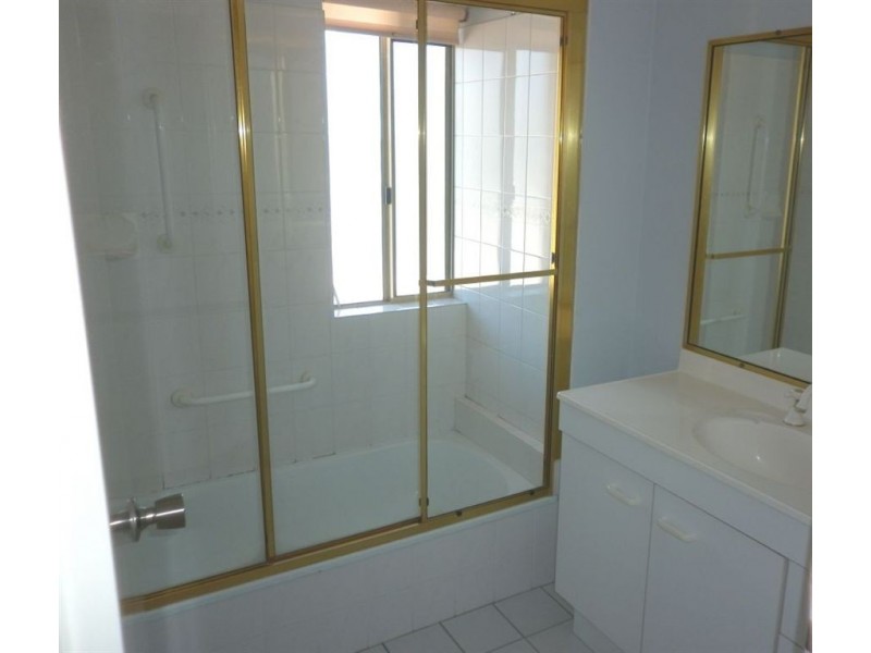 8/7 Shields Street, Redcliffe QLD 4020