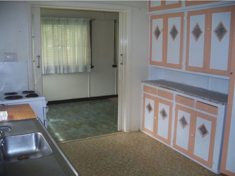 14 Eversleigh Road, Scarborough QLD 4020