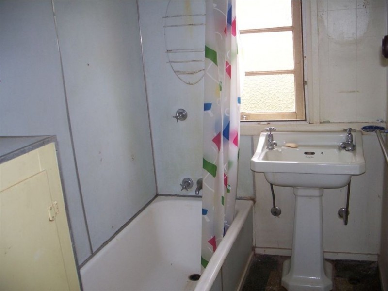 14 Eversleigh Road, Scarborough QLD 4020