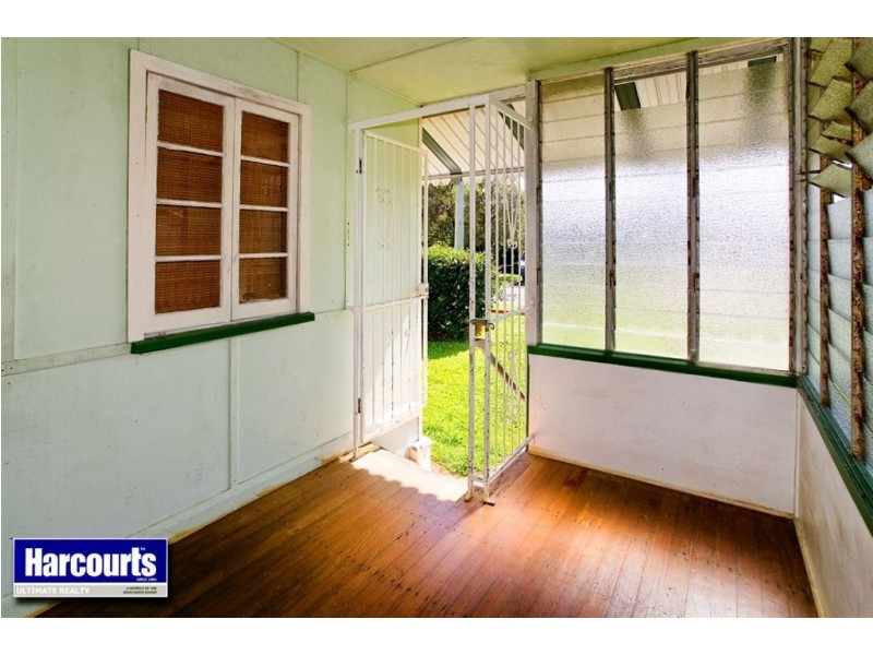 14 Inglis Street, Woody Point QLD 4019